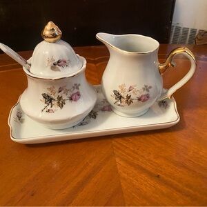 Moussai Collection Porcelain Set with Gold Trim